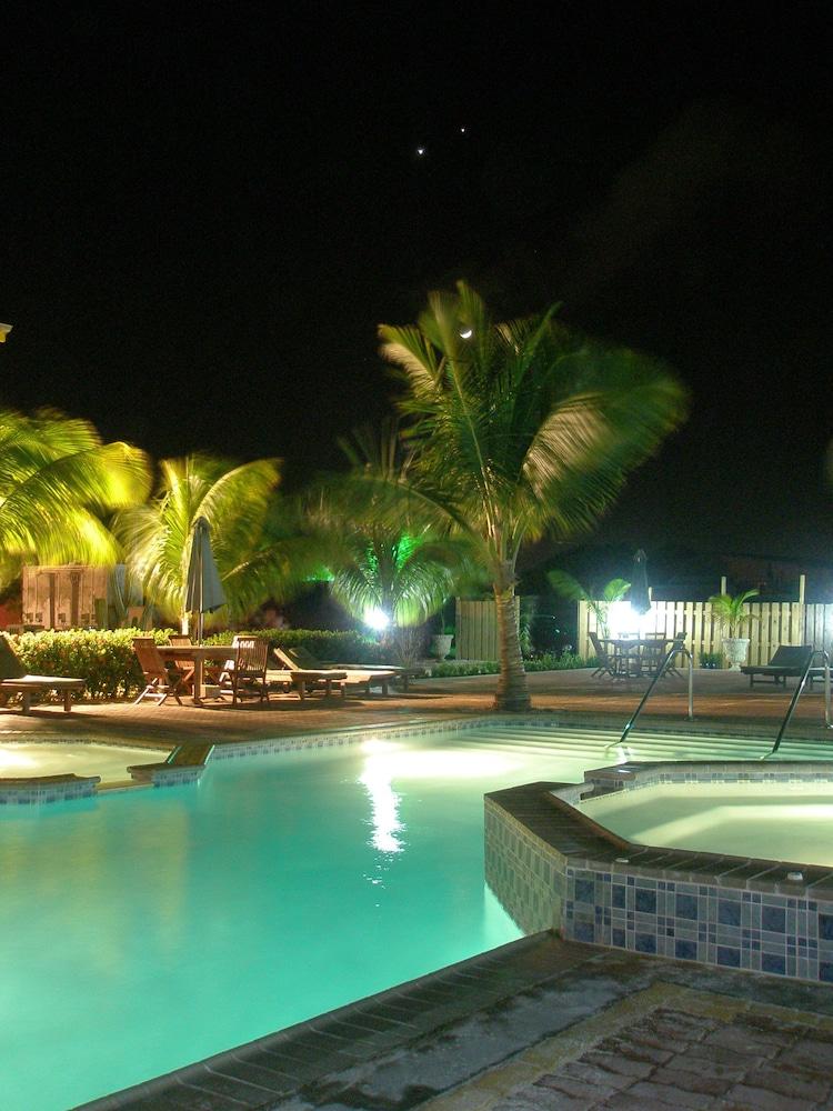 Del Rey Apartments Aruba Екстериор снимка
