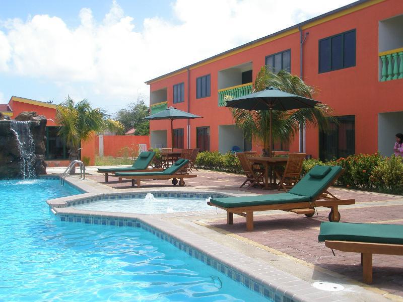 Del Rey Apartments Aruba Екстериор снимка