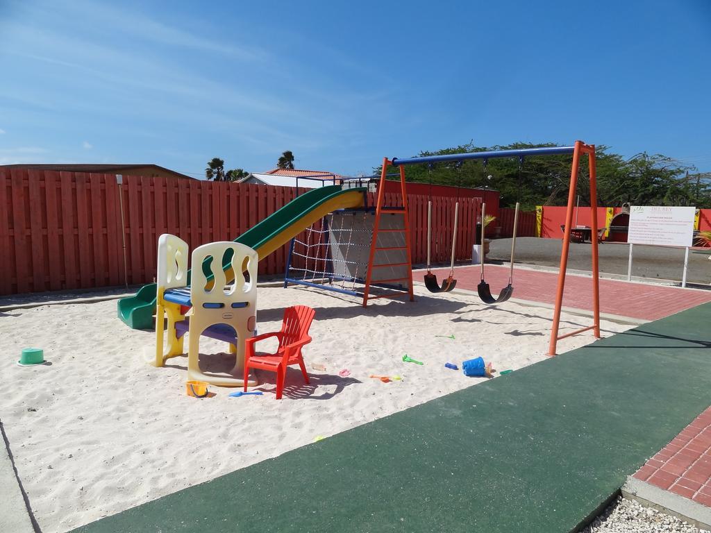 Del Rey Apartments Aruba Екстериор снимка